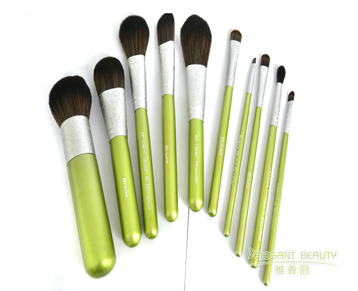  如何選擇適合自己膚質的花季传媒官网网站套裝？掌握這五點