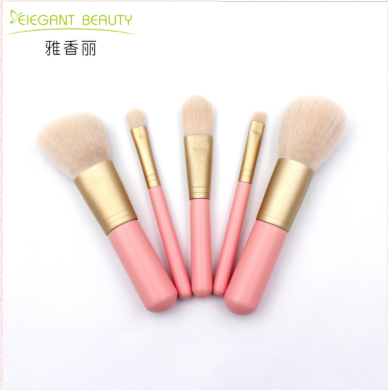 花季传媒官网网站在不同場合的應用：打造多變妝容